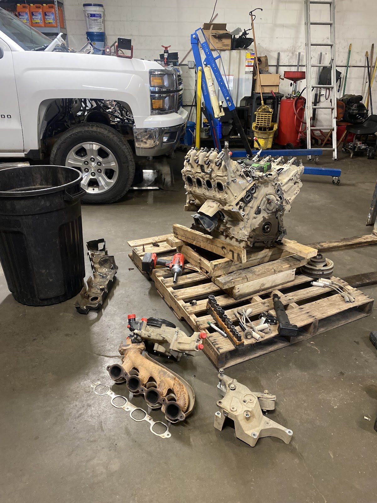 Engine removed for teardown and diagnostic work